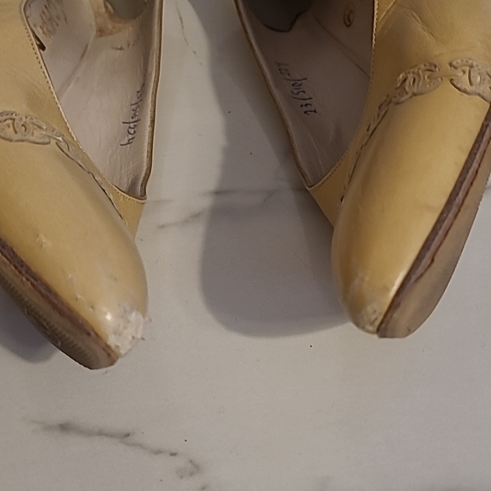 Chanel Vintage 1980's Golden Yellow Leather Pointed Toe Pumps Heels Wmn 6 - Picture 7 of 16
